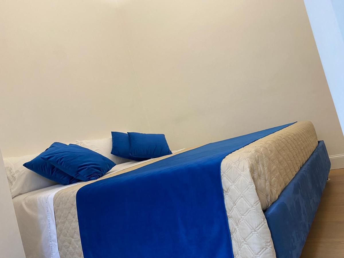 Ricomincio Da Tre * Napels